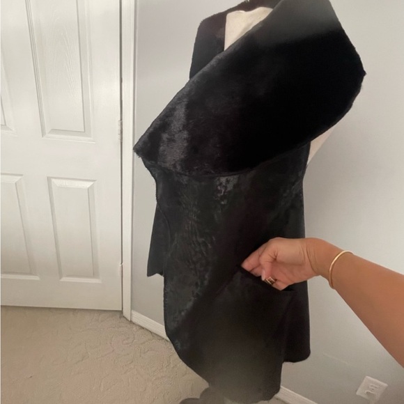 Maglia NY Cascade Black Faux Fur Vest in si.e Small/Medium - Picture 5 of 11